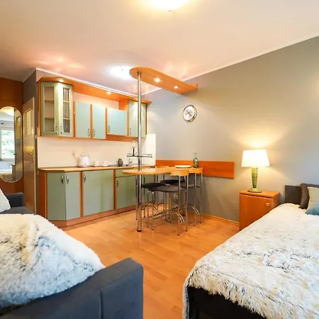 Flatbook Zeromskiego Z Parkingiem - 600 M Od Plazy Apartamento Krynica Morska